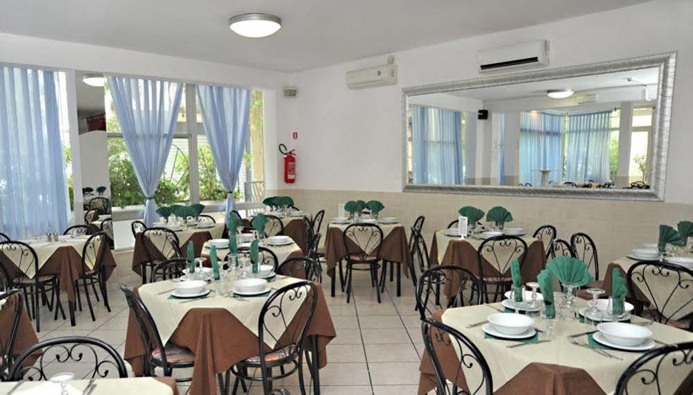 Hotel Margherita Rimini Extérieur photo